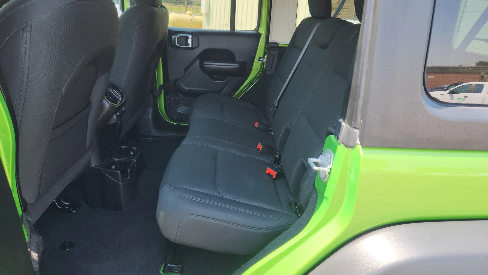 Certified Used 2018 Mojito! Clearcoat Jeep Sport S image 19
