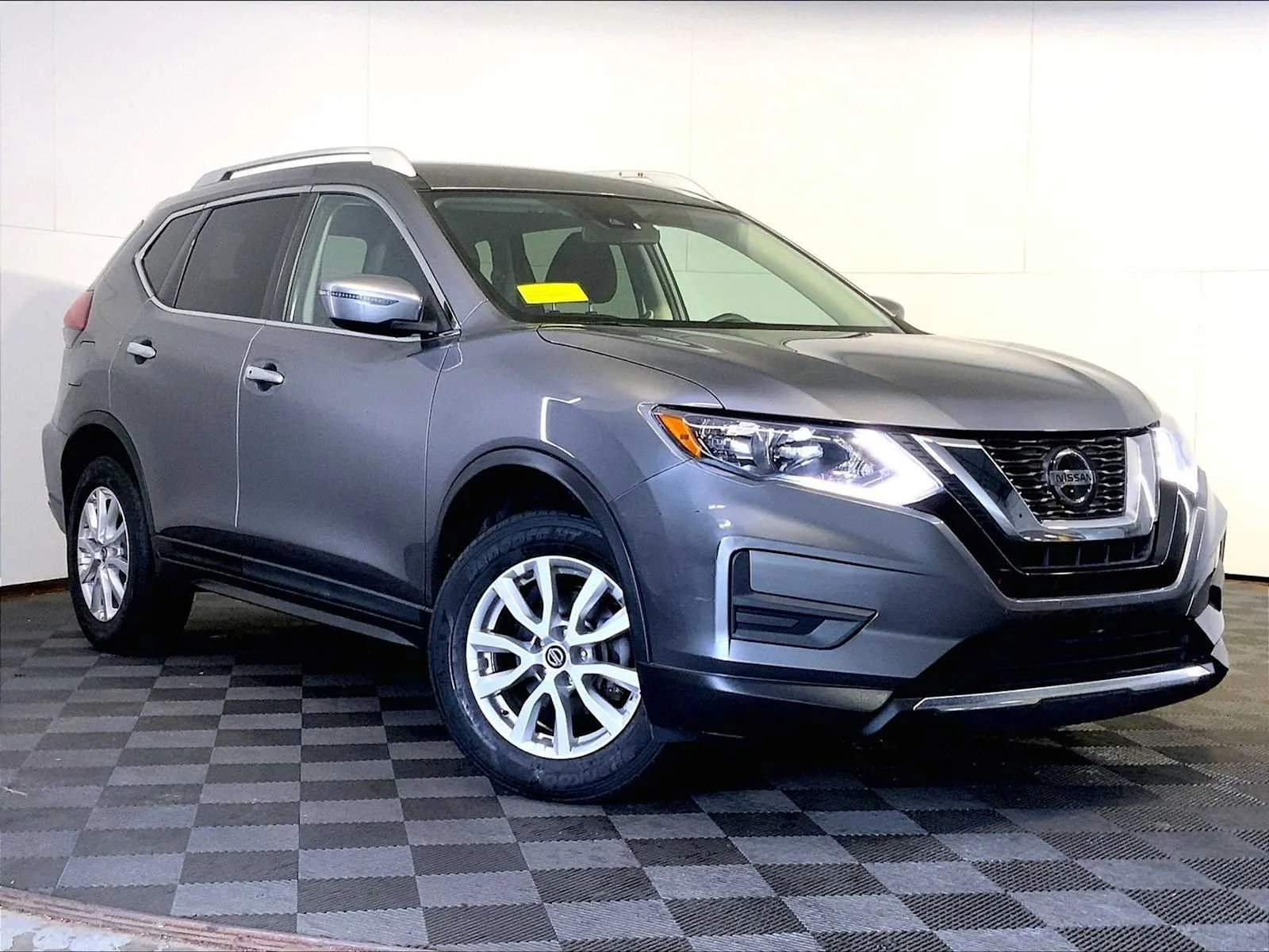 Used 2019 Gun Metallic Nissan SV image 9
