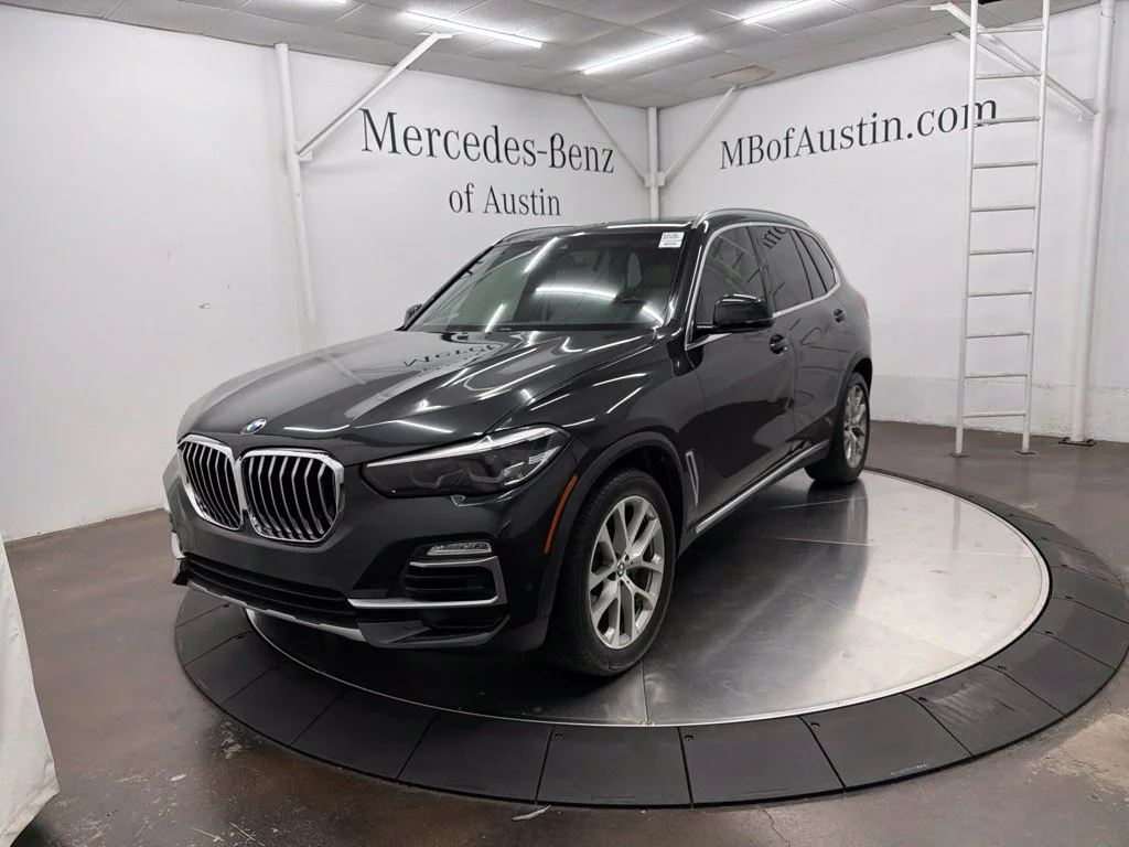 Used 2020 Gray BMW sDrive40i image 3