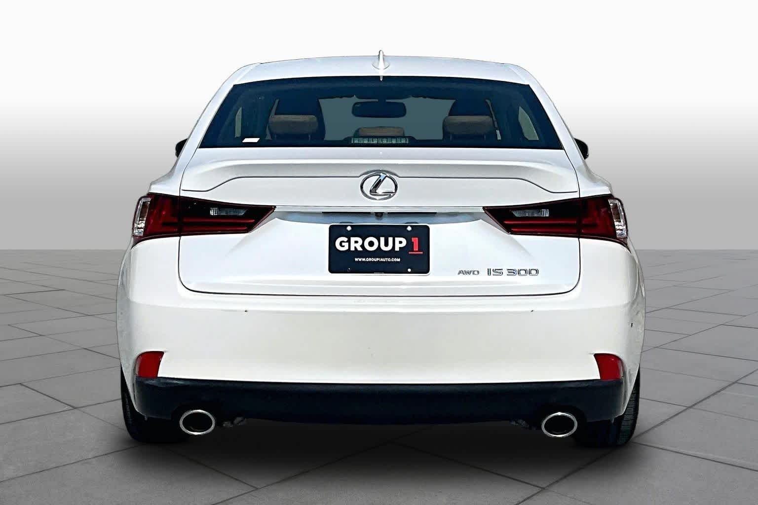 Used 2016 Eminent White Pearl Lexus  image 5