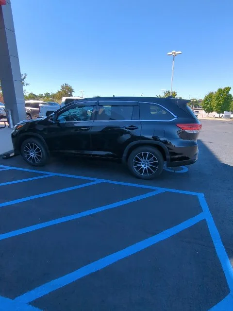 Used 2017 Black Toyota SE image 3