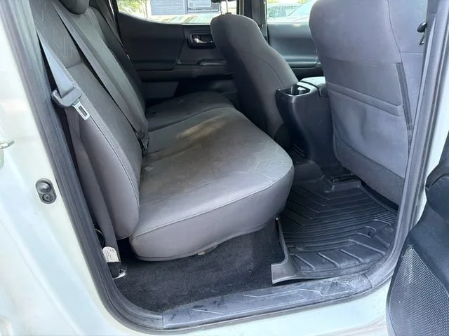 Used 2016 White Toyota SR5 image 15