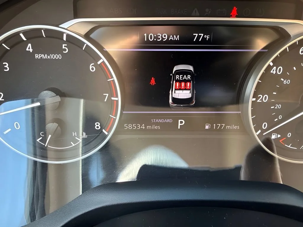 Used 2023  Nissan SV image 23