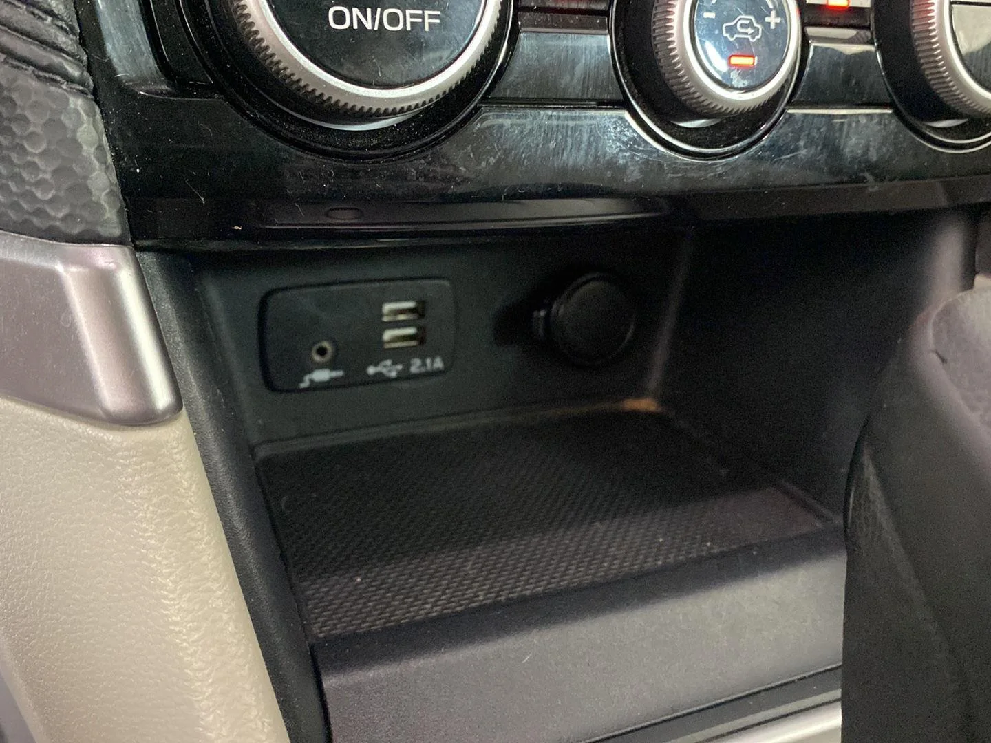 Used 2022 Horizon Blue Pearl Subaru Premium image 22