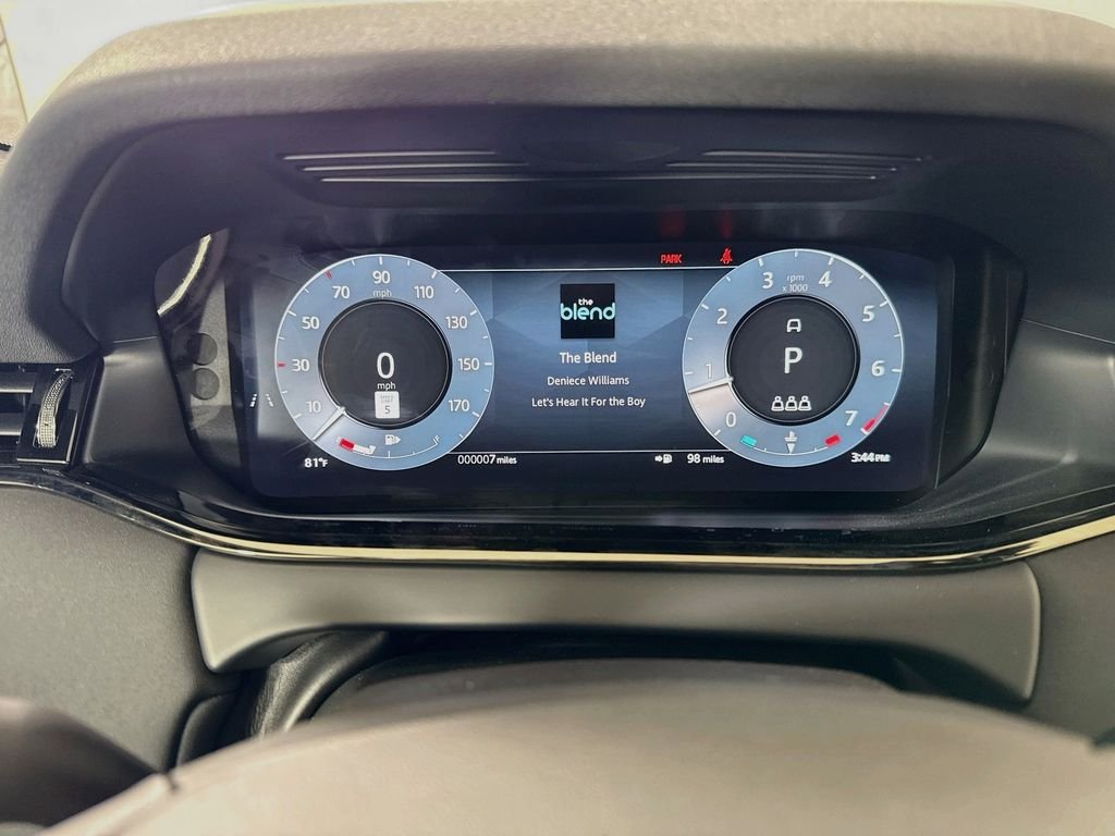New 2026 Fuji White Land Rover Hoxton Edition image 33