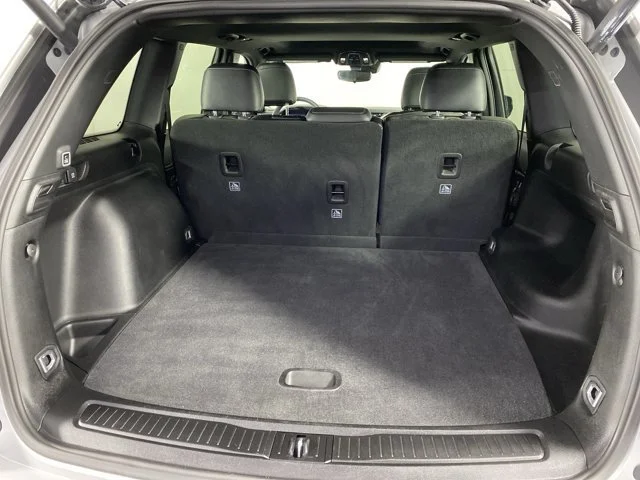 Used 2024 Silver Jeep Altitude X image 33