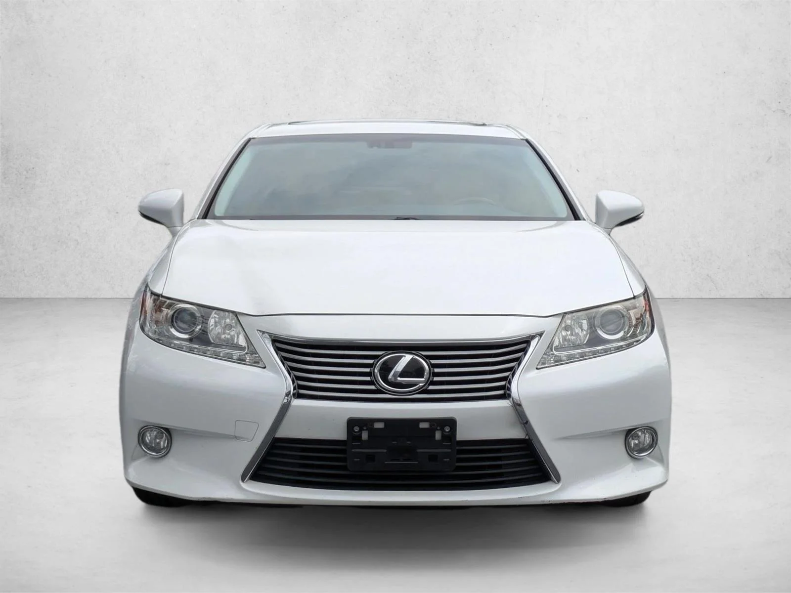 Used 2014 Starfire Pearl Lexus  image 2