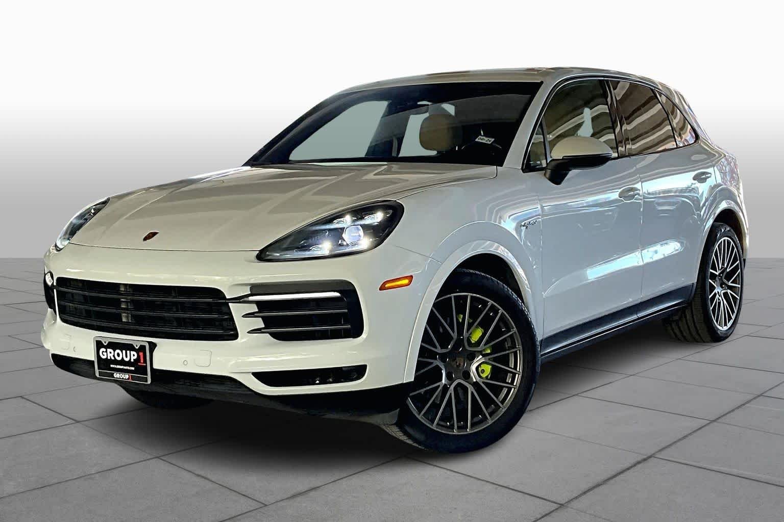 Used 2022 Carrara White Metallic Porsche E-Hybrid image 4