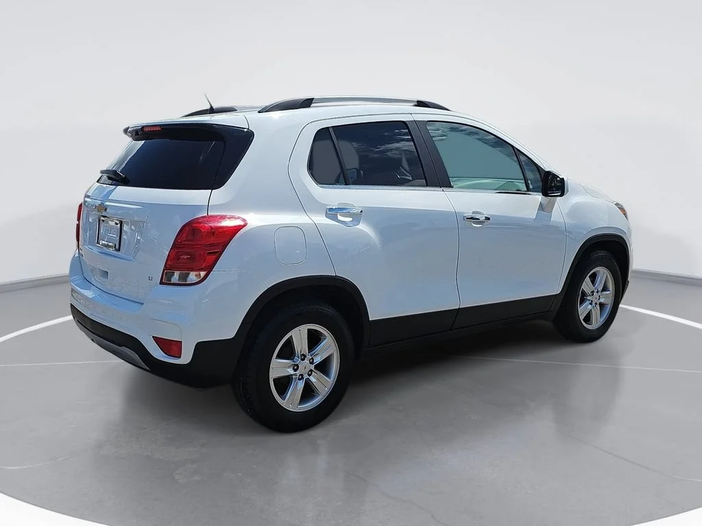 Certified Used 2019 SUMMIT WHITE Chevrolet LT image 3