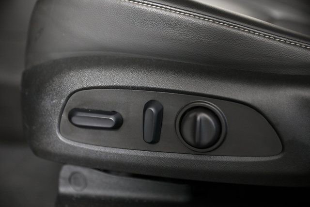 2023 GMC Acadia SLT - Photo 18