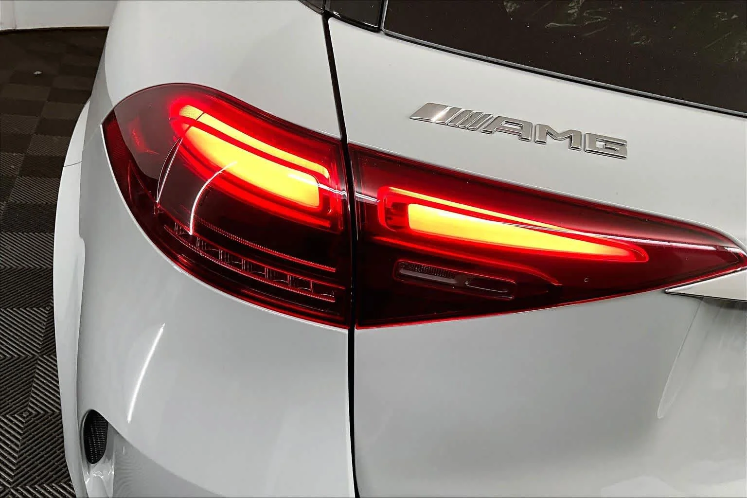 New 2026 MANUFAKTUR Alpine Grey Mercedes-Benz AMG® GLE 53 image 6