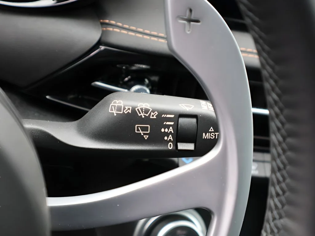 New 2025 Alfa Black Alfa Romeo Base image 35