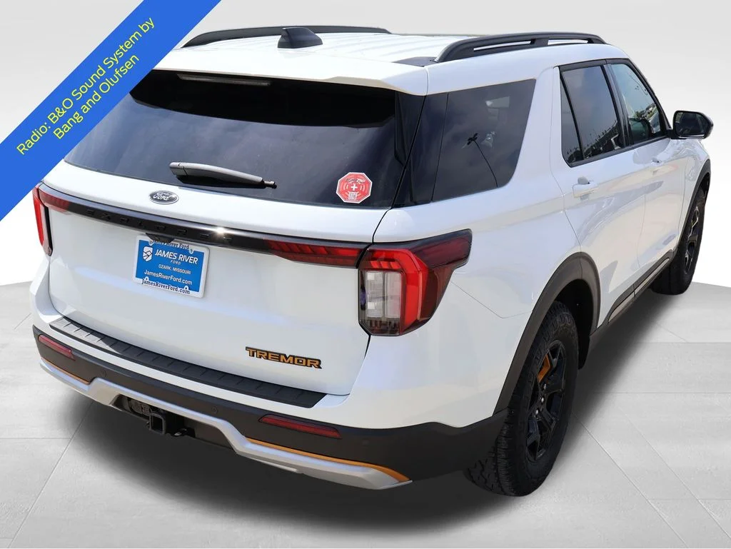New 2026 Star White Metallic Tri-Coat Ford Tremor® image 6