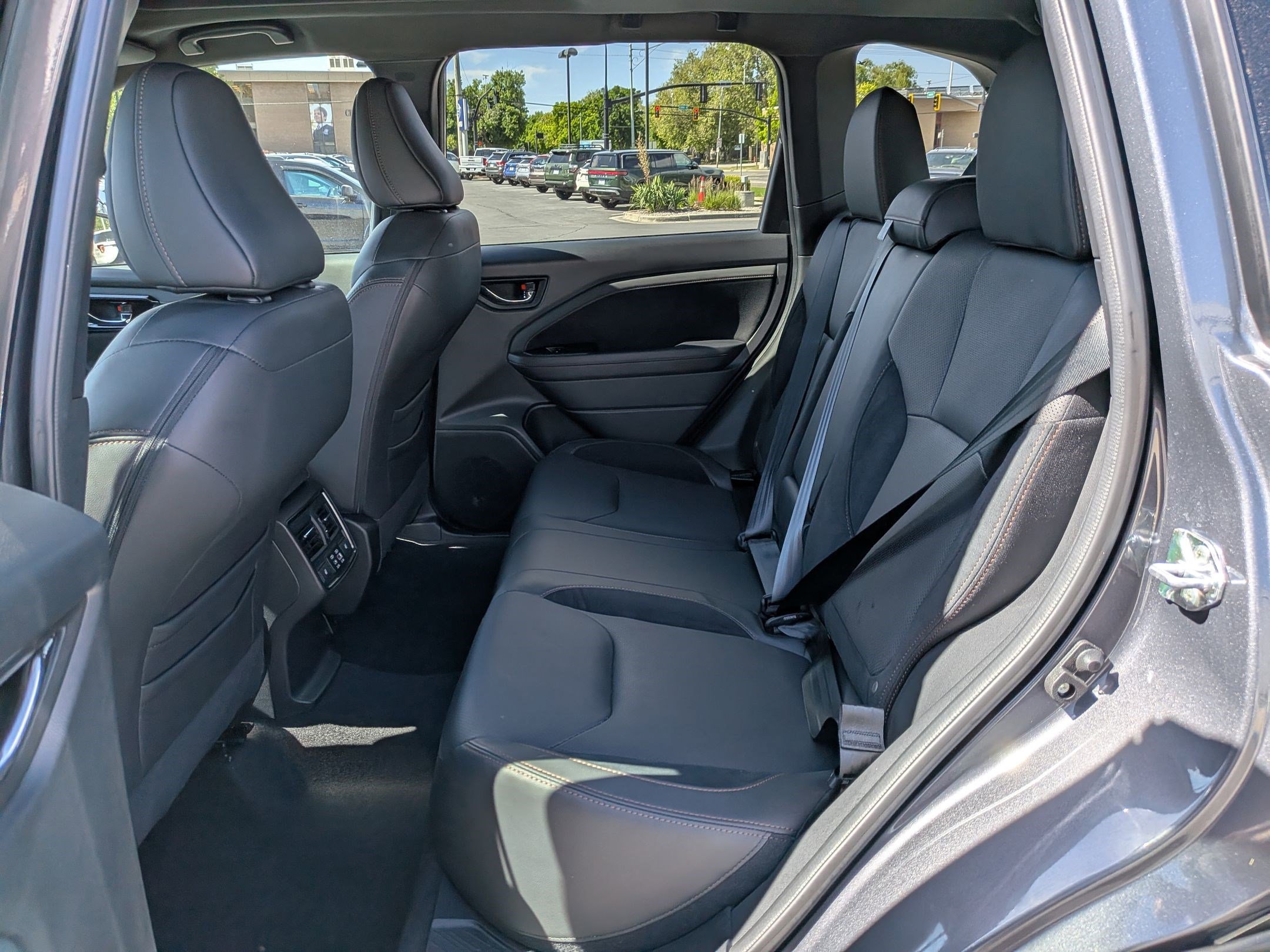 Used 2025 Magnetite Gray Metallic Subaru Touring image 26
