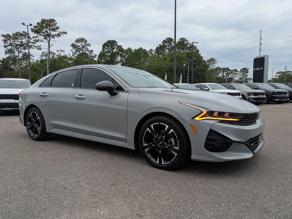 2023 Kia Optima GT-Line FWD's photo