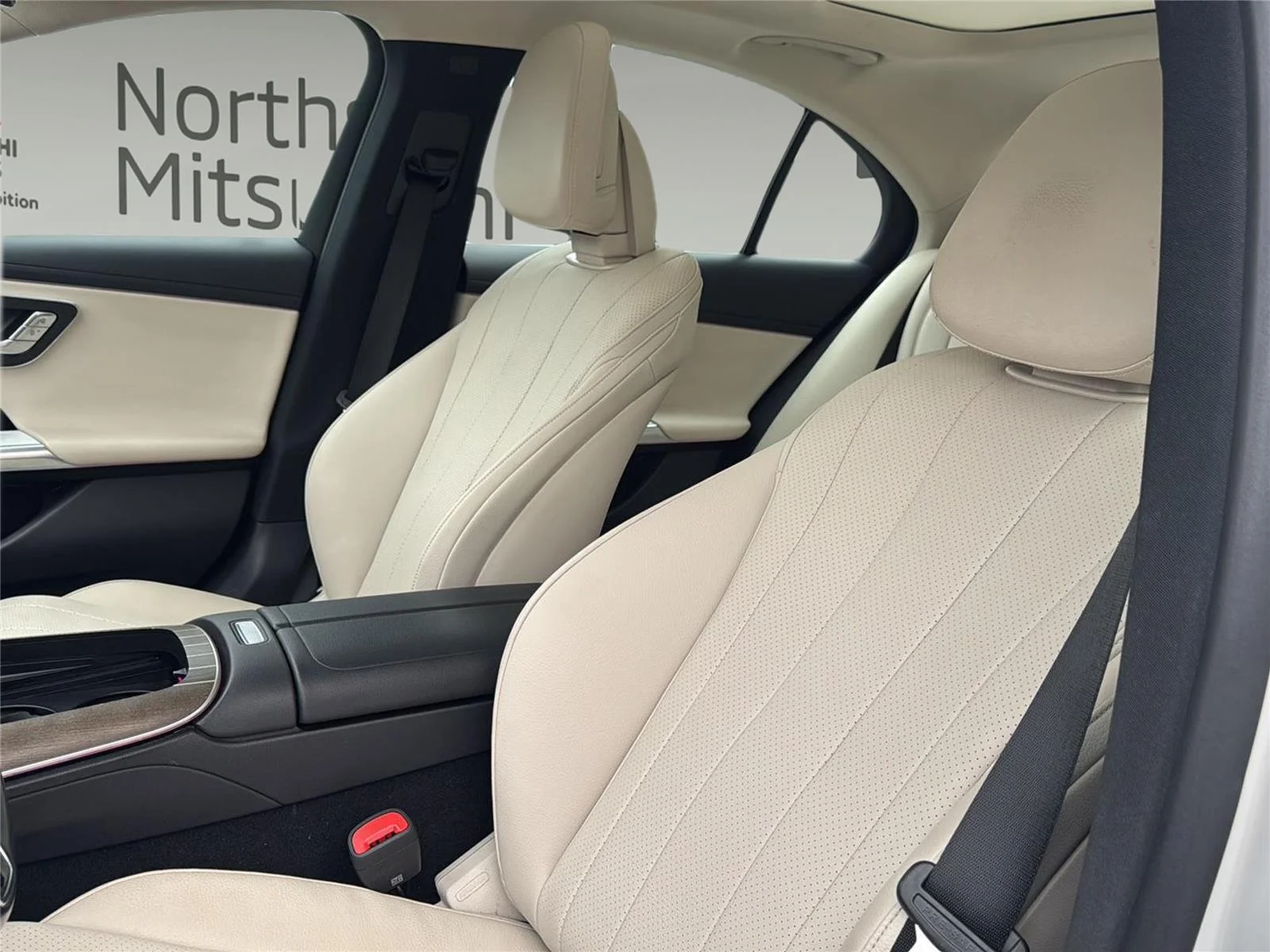 Used 2025  Mercedes-Benz E 350 image 20