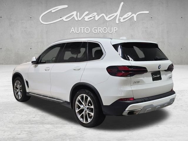 Used 2026 White BMW sDrive40i image 14