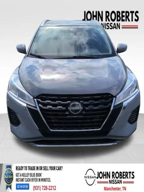 Used 2023 Gray Nissan SV image 2