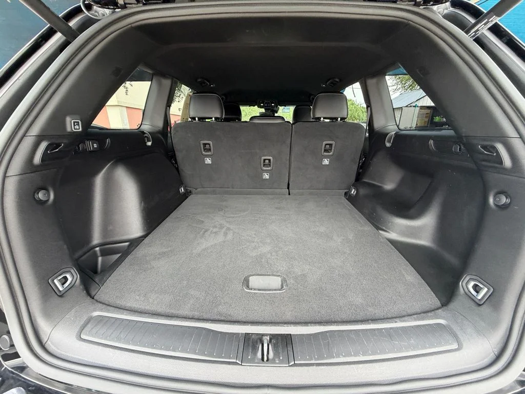 Used 2025 Black Jeep Altitude image 19