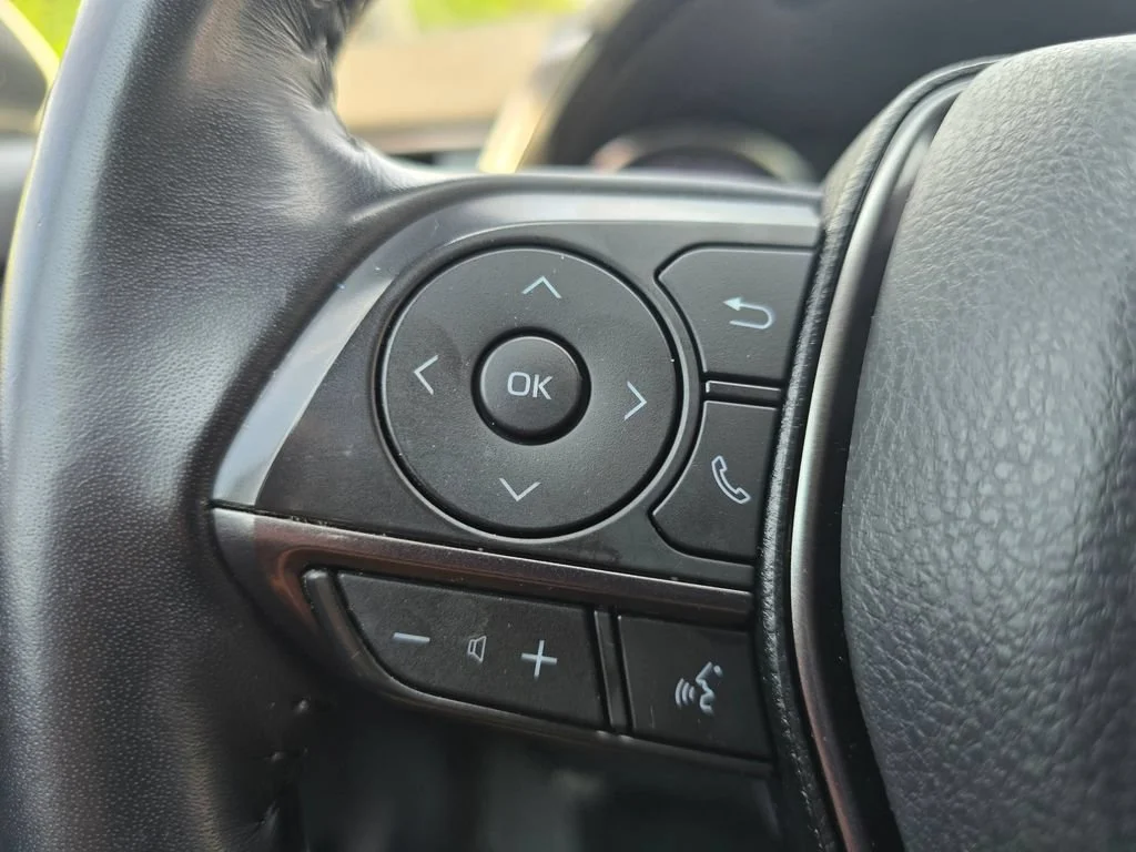 Used 2023 Ice Cap Toyota SE image 23