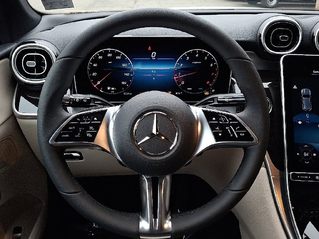 Used 2026 Polar White Mercedes-Benz GLC 300 image 14