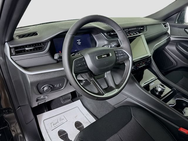 New 2026 Baltic Gray Metallic Clearcoat Jeep Laredo image 9