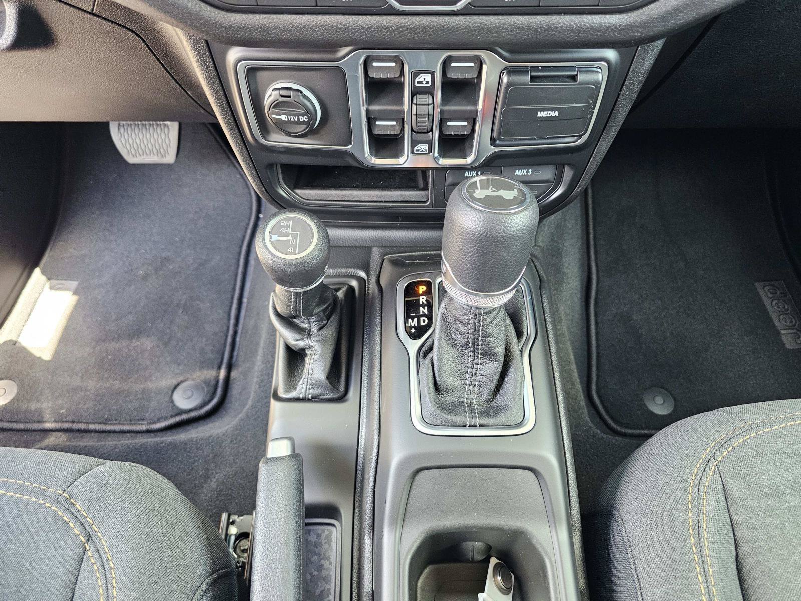 New 2026 Anvil Clear-Coat Exterior Paint Jeep Sport S image 26