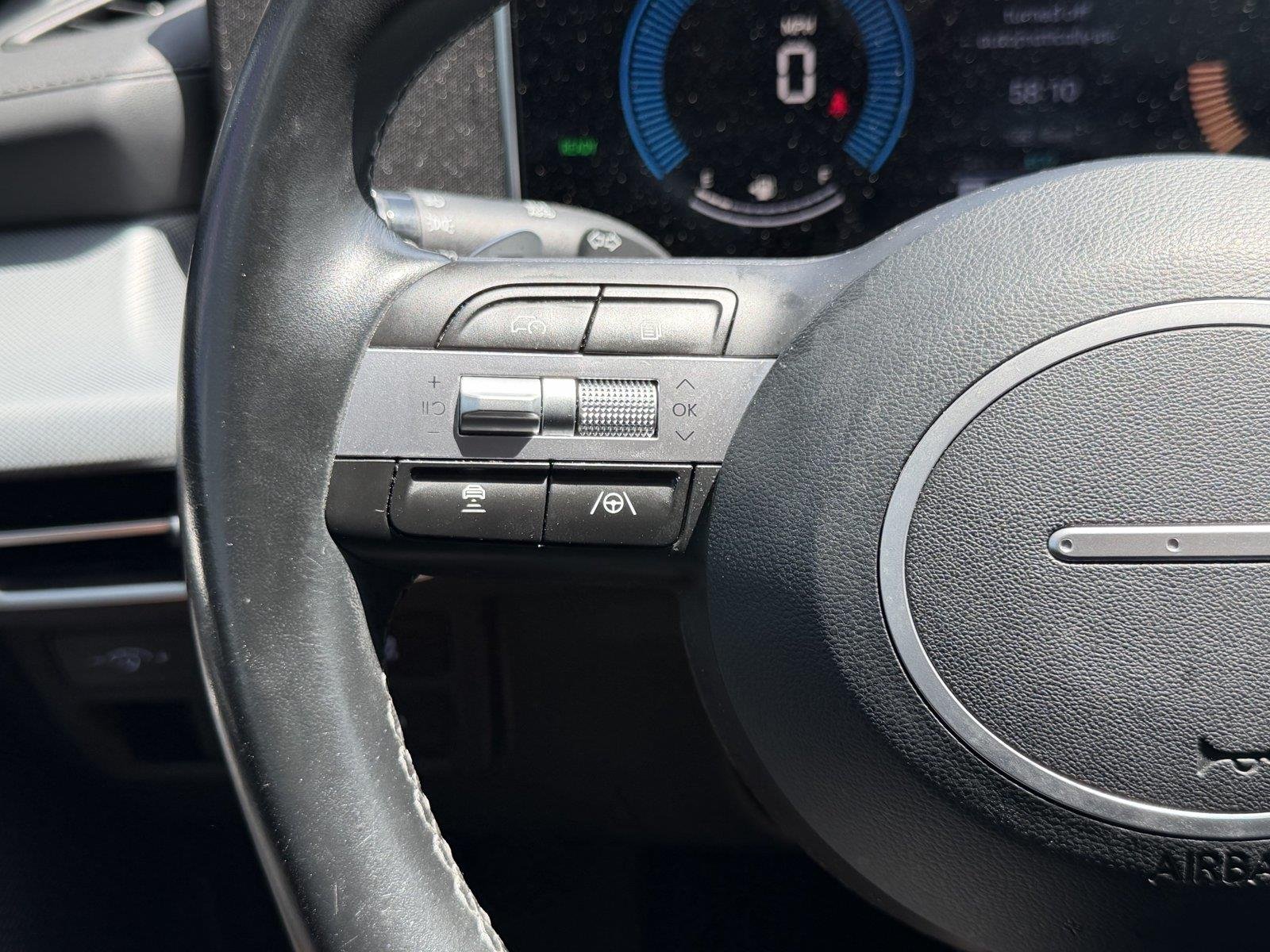 Used 2025 Transmission Blue Hyundai SEL image 21