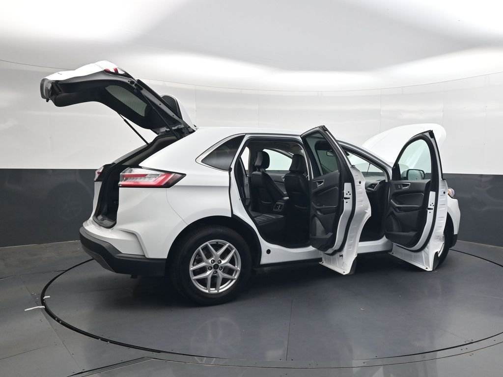 Used 2024 White Ford SEL image 49