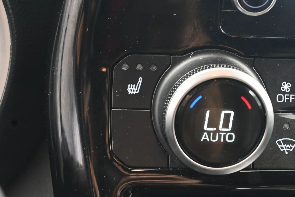 2023 Toyota Highlander XLE - Photo 16