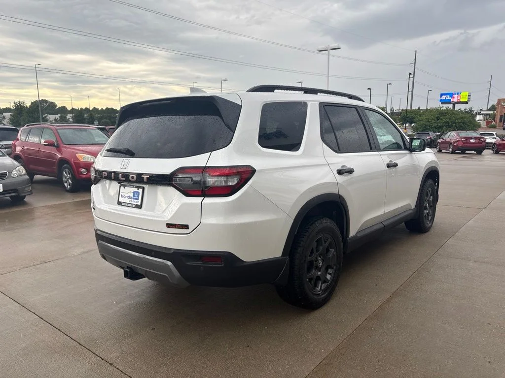 Used 2026 White Honda TrailSport image 5