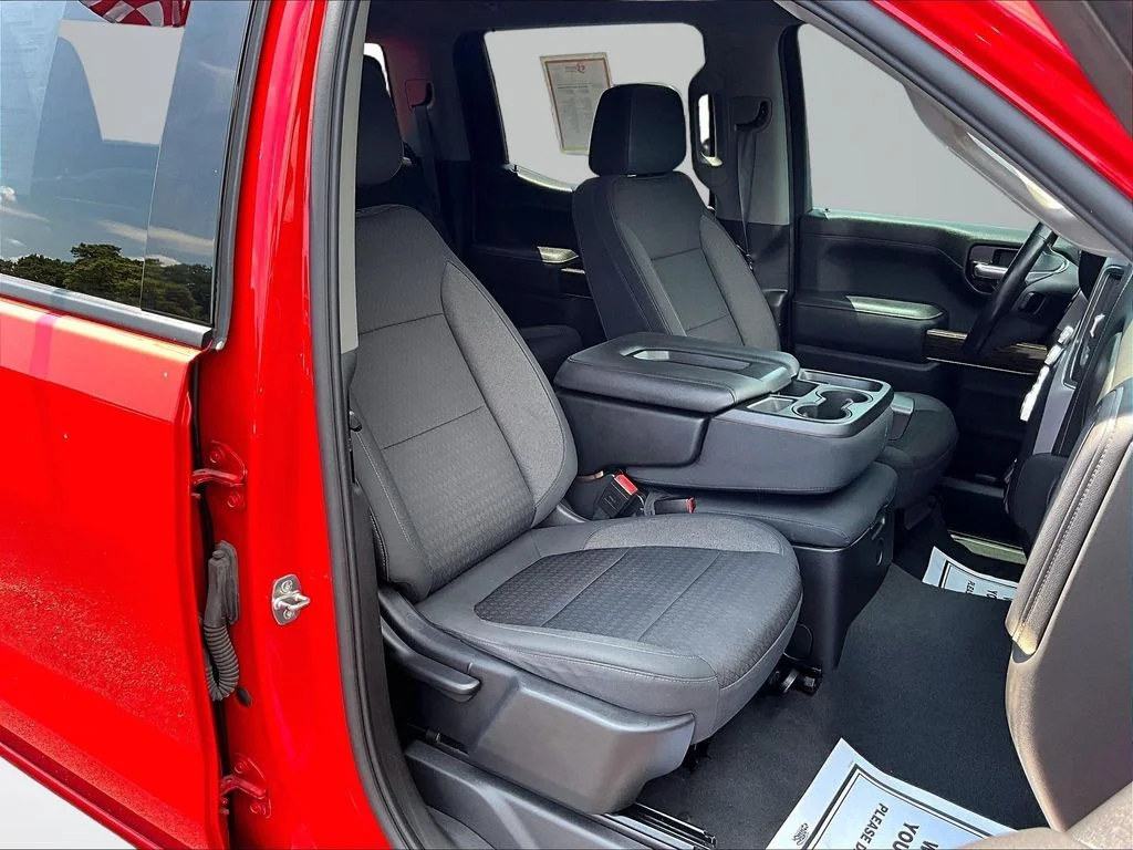 Used 2021 Red GMC Elevation image 7