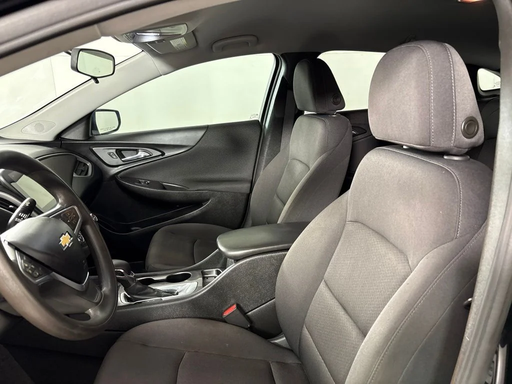Used 2022 Black Chevrolet LS image 22