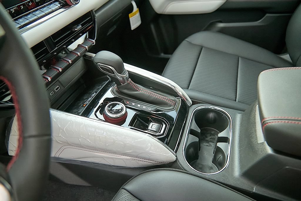 New 2026 Onyx Black GMC AT4X image 32
