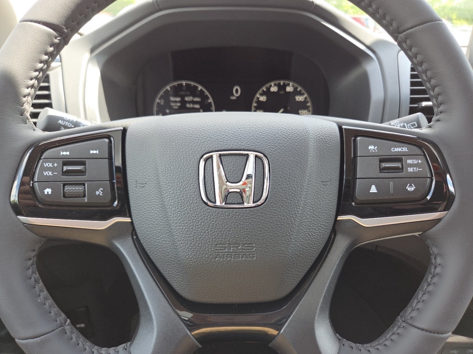 New 2026 Platinum White Pearl Honda Touring image 33