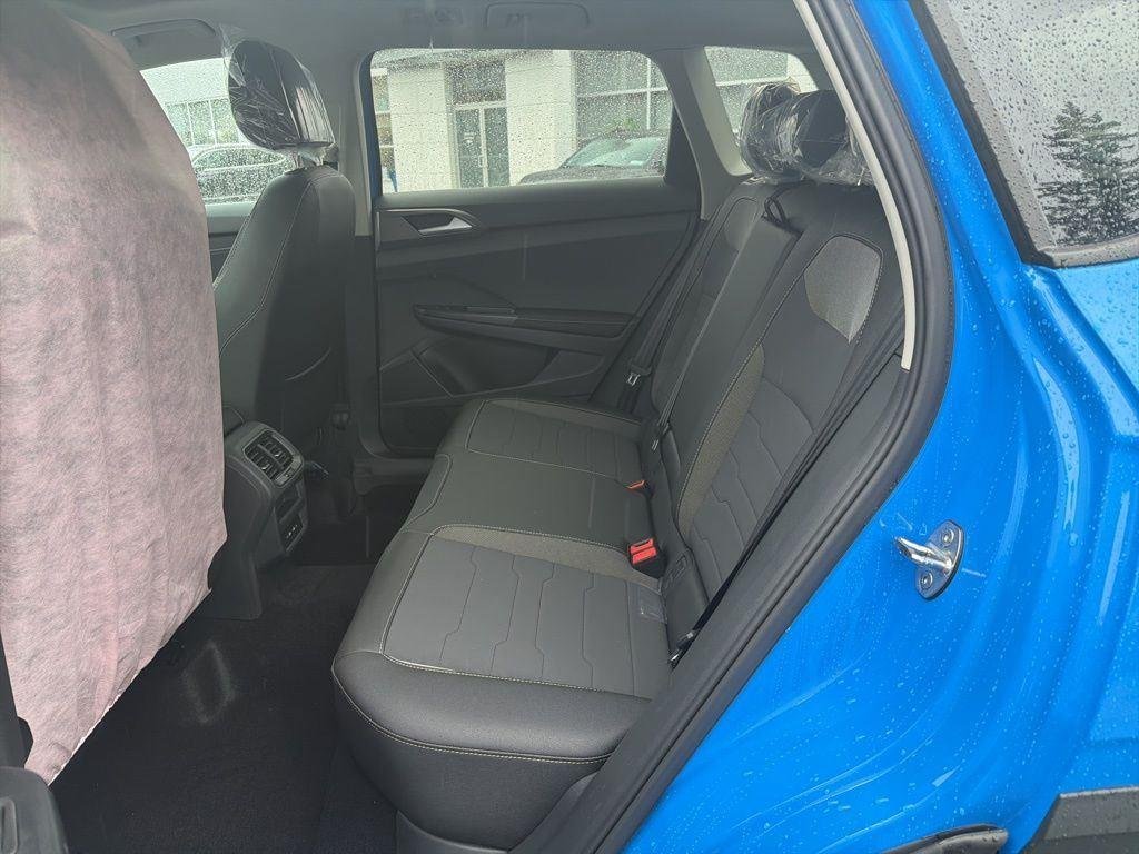 New 2026 Cornflower Blue w/Blk Rf Volkswagen 1.5T SE Black image 6
