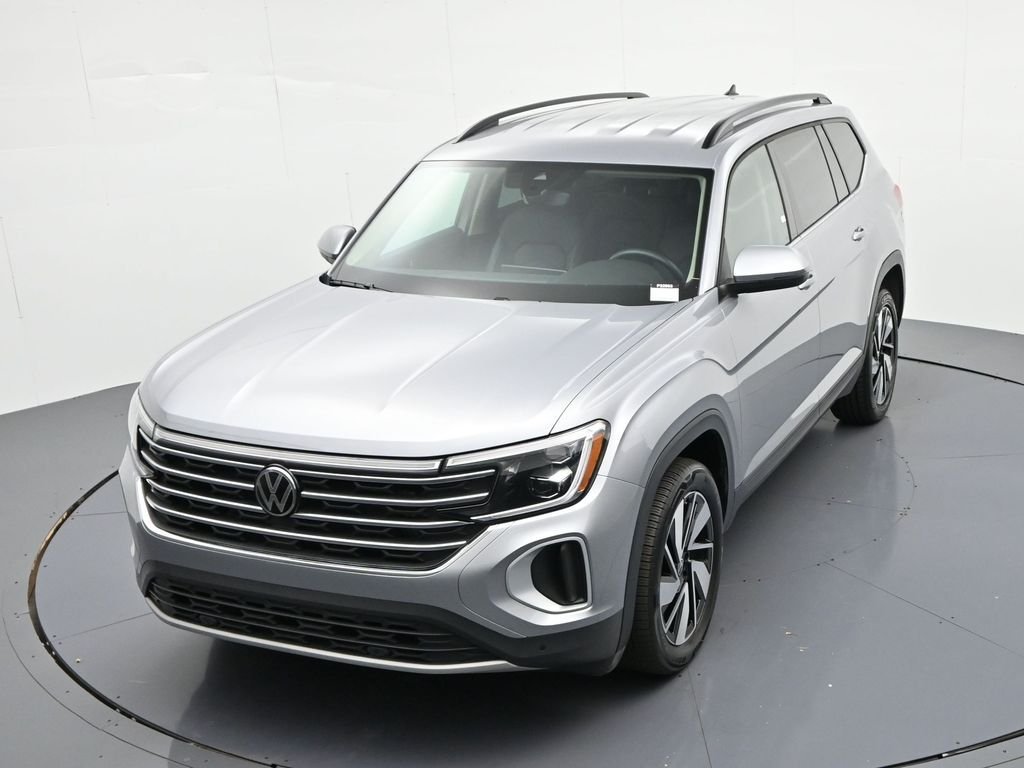Used 2026  Volkswagen SE w/Technology image 18
