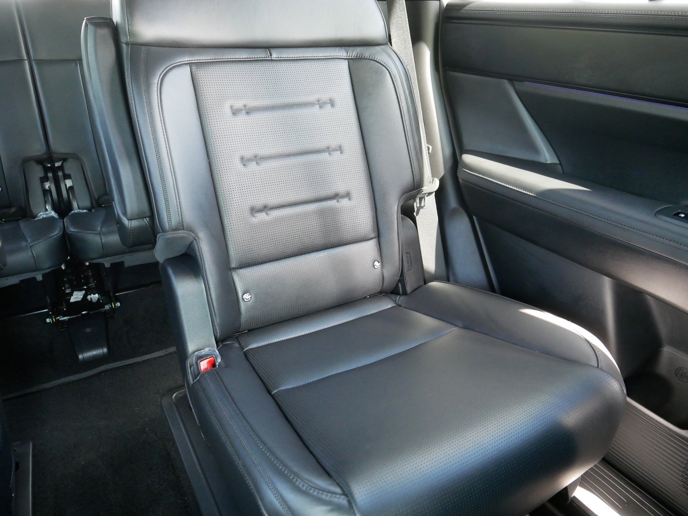 Used 2025 Phantom Black Hyundai Calligraphy image 14
