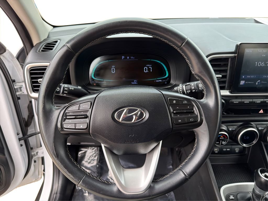Used 2024 Lunar White Hyundai SEL image 18