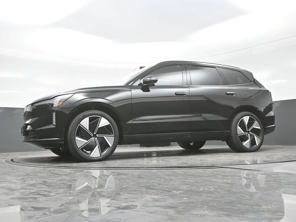 2025 Volvo EX90 Ultra - Photo 30