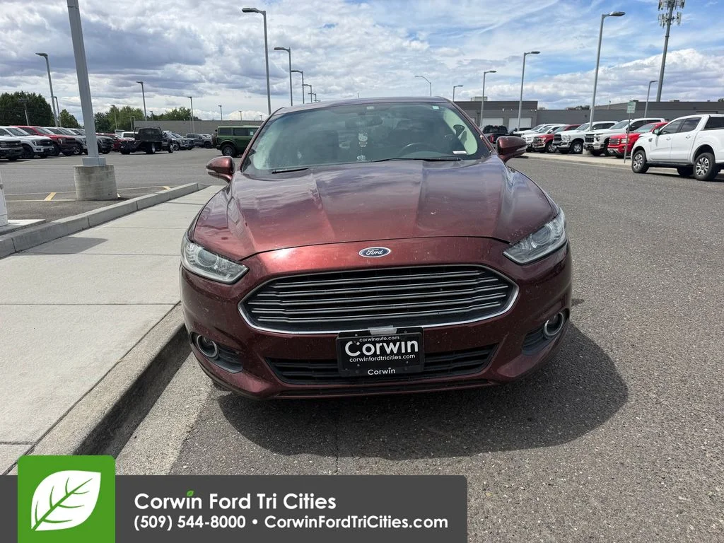 Used 2015 Bronze Fire Metallic Tinted Clearcoat Ford SE image 15