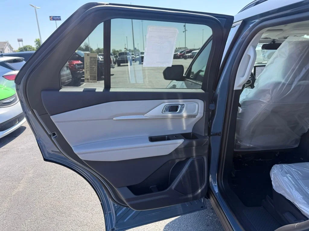 New 2026 Vapor Blue Metallic Ford Active image 34