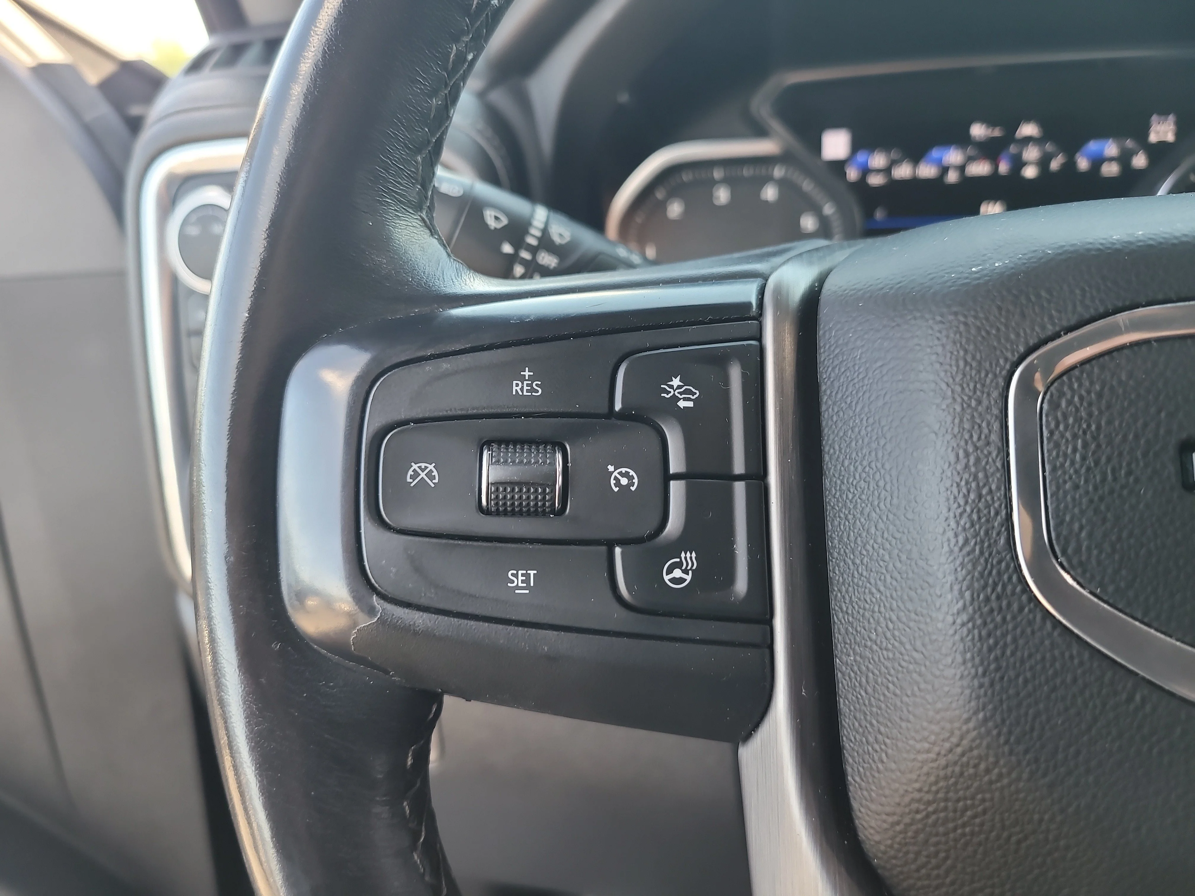 Used 2022 Onyx Black GMC Denali image 29