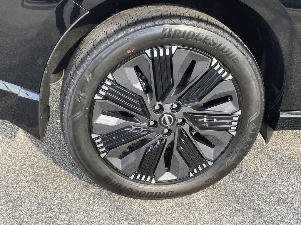 New 2026 Black Nissan Platinum image 7