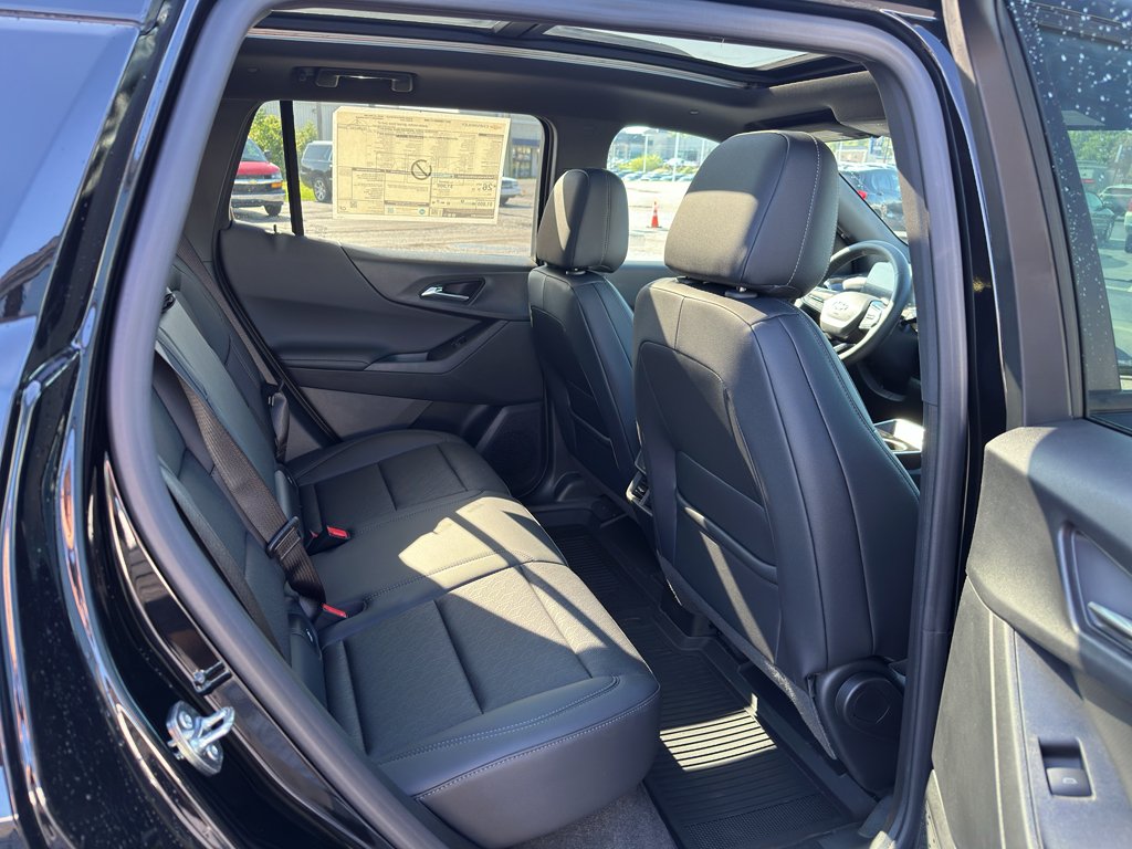 2027 Chevrolet Equinox LT - Photo 31
