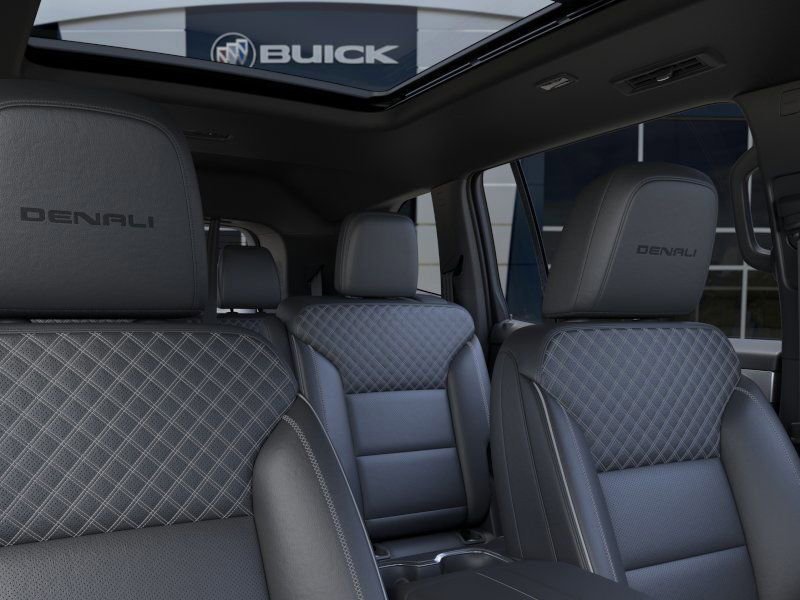 2025 GMC Acadia Denali - Photo 33