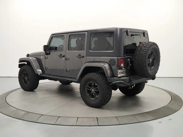 Used 2017 Gray Jeep Unlimited Sahara image 6