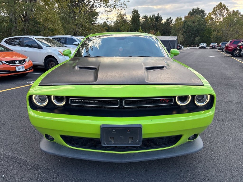 Used 2015 Pearl Dodge R/T image 2