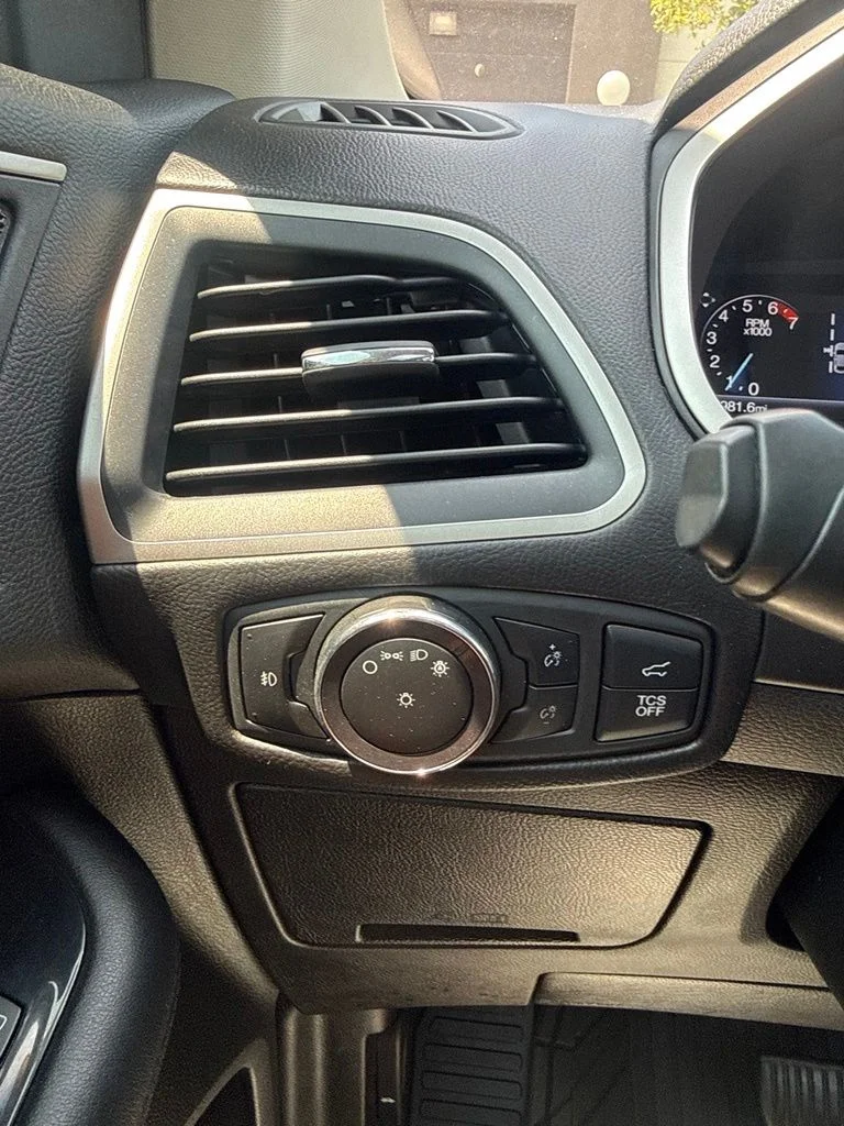 Used 2020 Red Ford SEL image 30