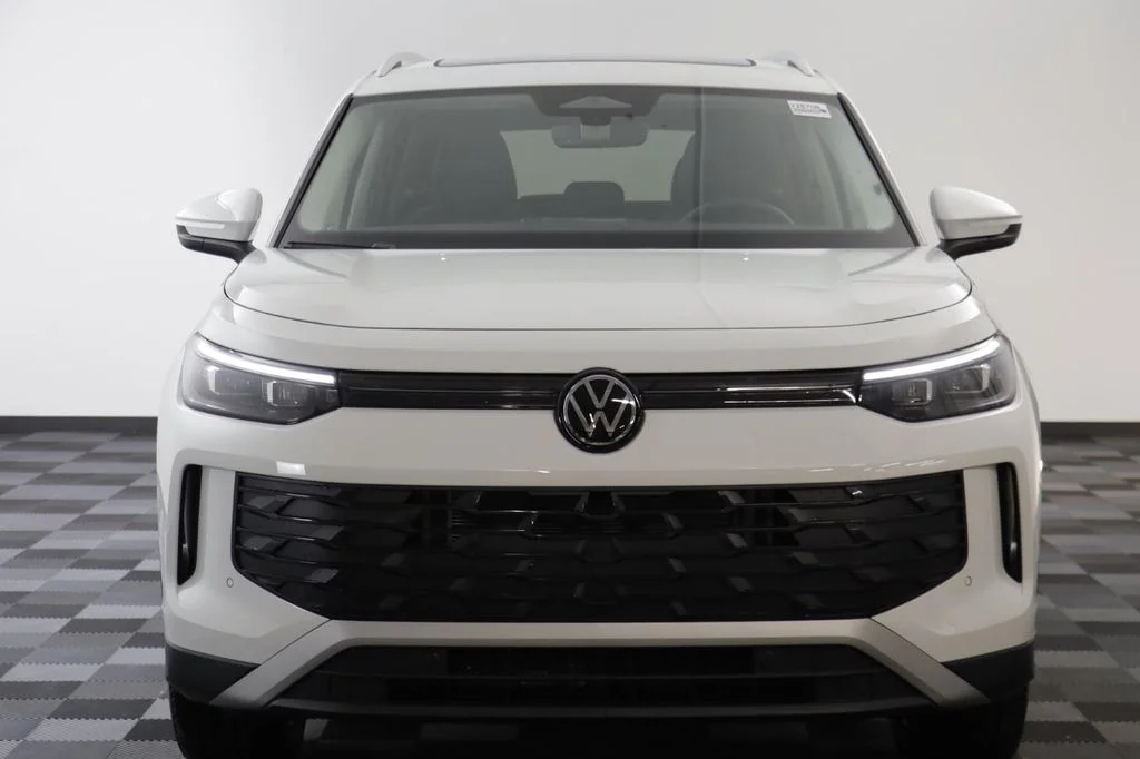 2026 Volkswagen Tiguan SE - Photo 22